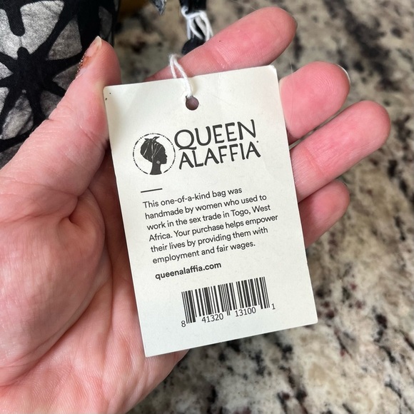 Hand Printed Cotton Pouch - Picture 4 of 7